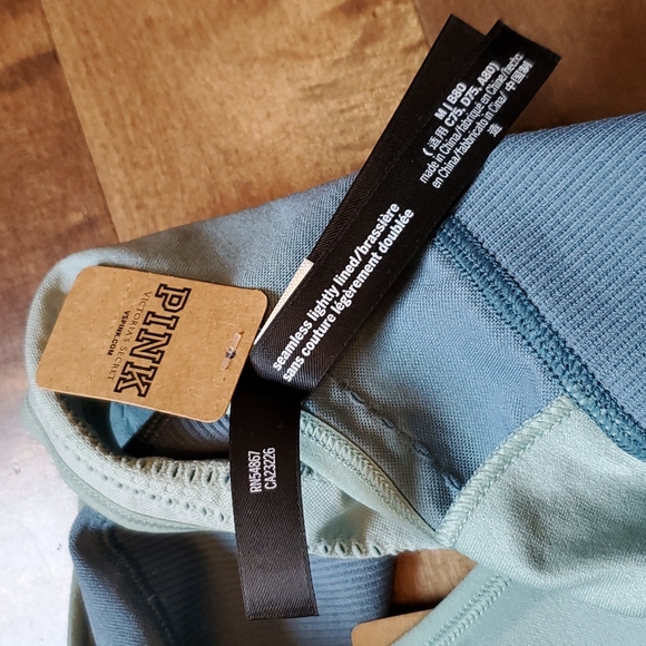 NWT Victoria'sSecret sport ombre crop bra (medium) - Picture 4 of 6